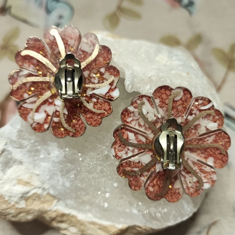 Confetti Vomit Terra Cotta Laser Cut Gold Vintage Clip Back Earrings Unsigned